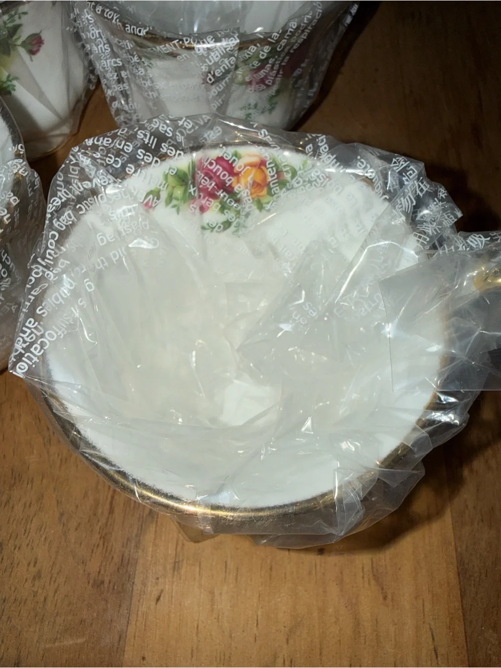 Royal Albert Bright Pink and White Decorative Gift Box
